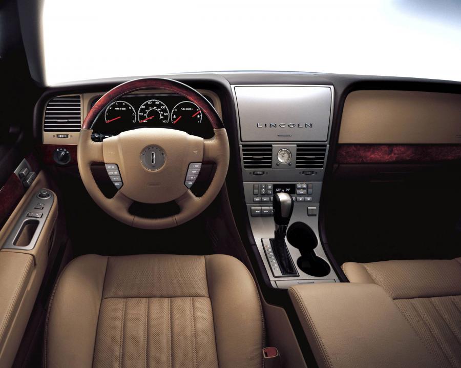  Lincoln Aviator 2003 года  (фото 17 из 57)